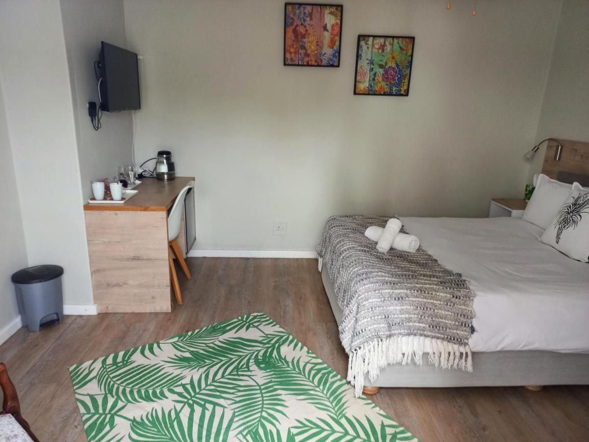 Woodleigh Guest Lodge Ист-Лондон Экстерьер фото